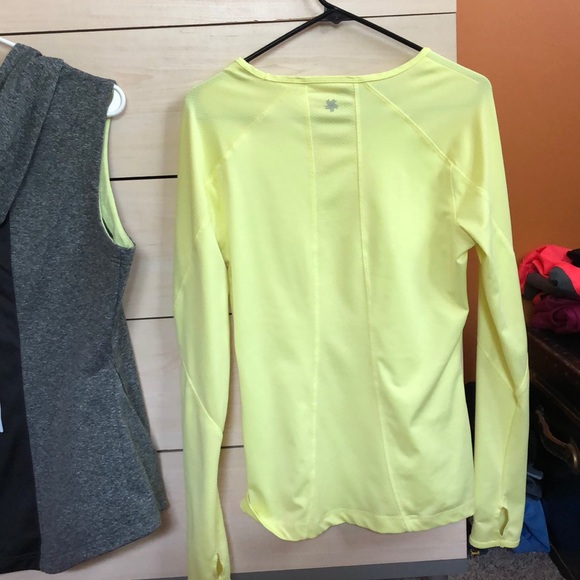 Running long sleeve and vest - Picture 6 of 6